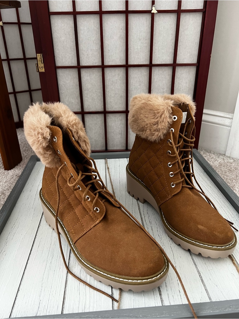 Nicole Miller New York Fur Lined Lace Up Boots Women’s Size 10 Brown NWOT